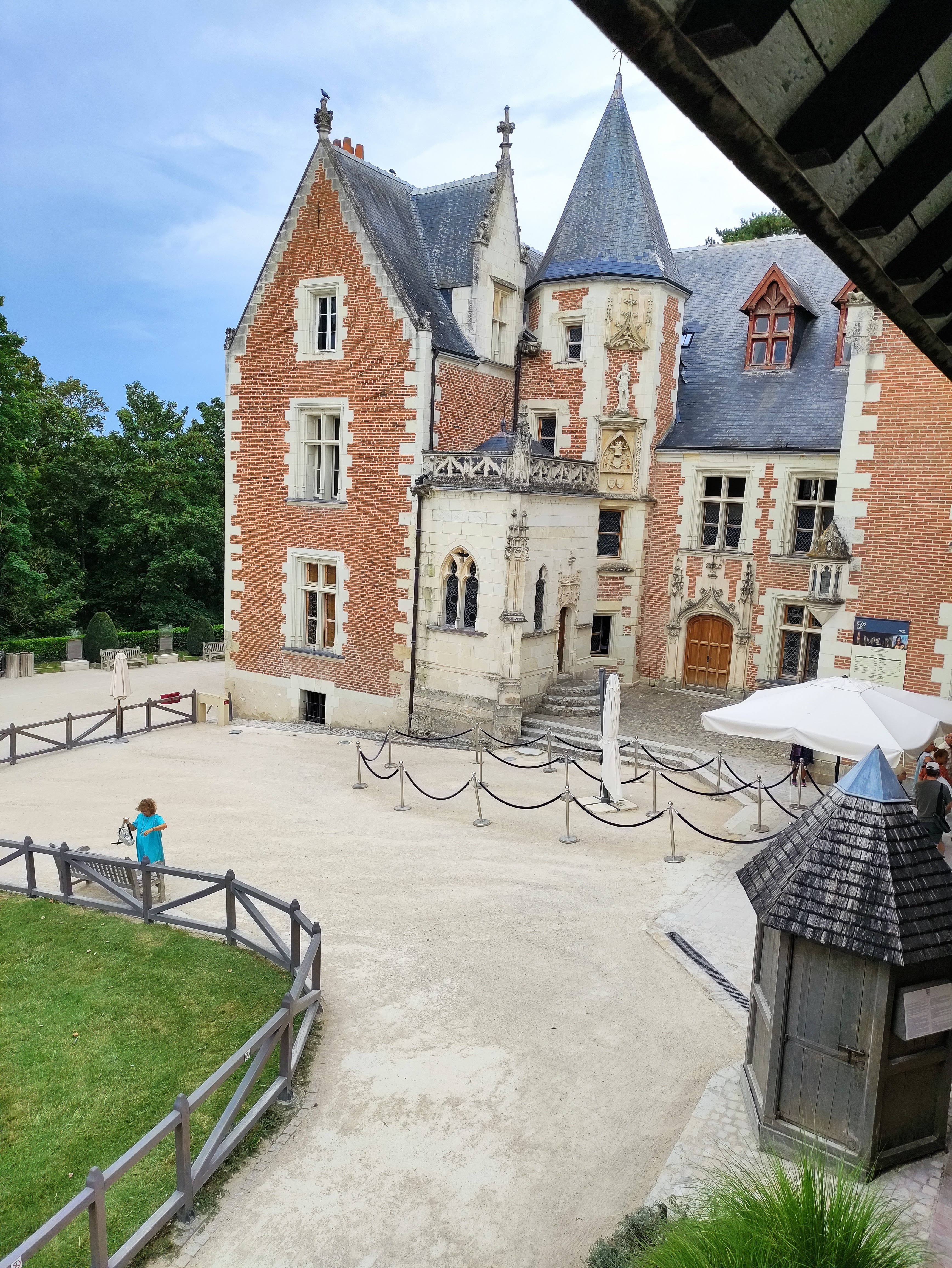 Photo n° 48 de l'avis de X... fait le 24/08/2023 à 10:17