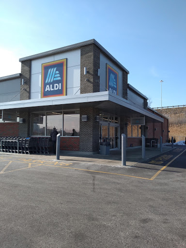 Supermarket «ALDI», reviews and photos, 3586 Steelyard Dr, Cleveland, OH 44109, USA