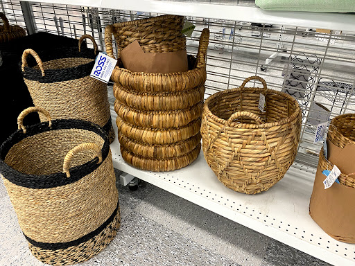 Clothing Store «Ross Dress for Less», reviews and photos, 701 N Milwaukee Ave, Vernon Hills, IL 60061, USA