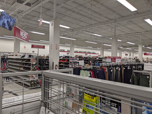 Clothing Store «Burlington Coat Factory», reviews and photos, 3333 N State Rd 7, Lauderdale Lakes, FL 33319, USA