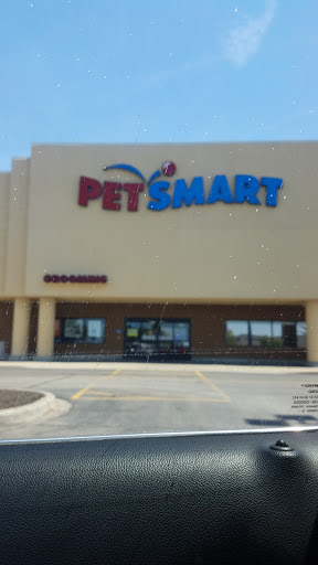Pet Supply Store «PetSmart», reviews and photos, 215 N Burkhardt Rd, Evansville, IN 47715, USA