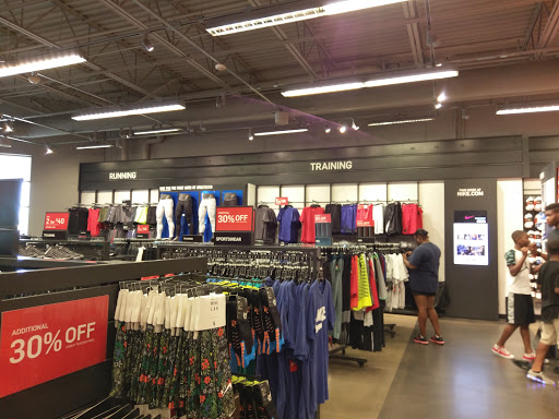 Clothing Store «Nike Factory Store», reviews and photos, 2950 I-20 Frontage Rd #755, Grand Prairie, TX 75052, USA