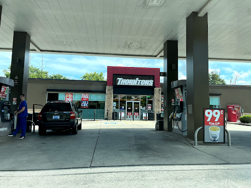 Gas Station «Thorntons», reviews and photos, 1401 IN-111, New Albany, IN 47150, USA