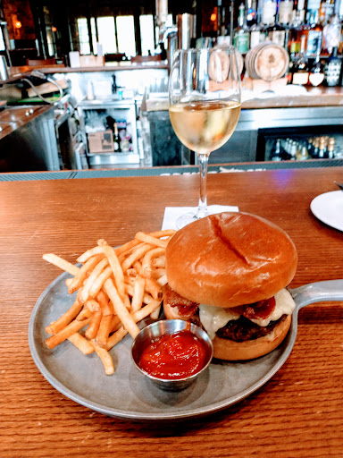 American Restaurant «Mohawk House», reviews and photos, 3 S Sparta Ave, Sparta Township, NJ 07871, USA