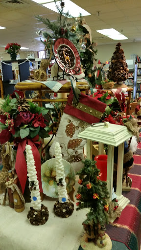 Thrift Store «H2O Help & Hope To Others», reviews and photos, 451 SE Maple St, Dallas, OR 97338, USA