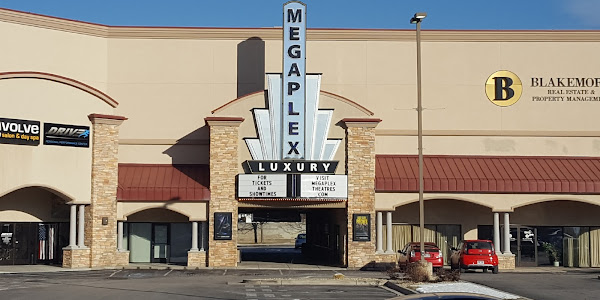 Megaplex Luxury Theatres At Cottonwood