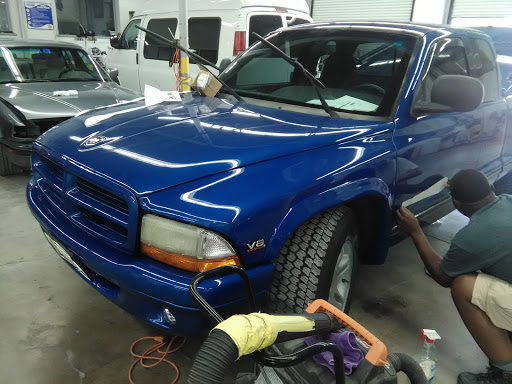 Auto Body Shop «Maaco Collision Repair & Auto Painting», reviews and photos, 111 W Hampton Ave, Capitol Heights, MD 20743, USA