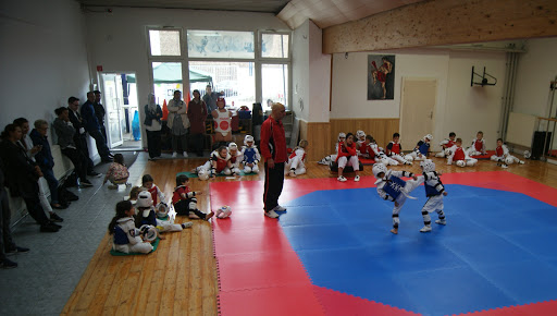 Taekwondo Club Neuss e.V. Taekwondo Kickboxen
