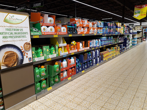 Supermarket «ALDI», reviews and photos, 1600 W 117th St, Lakewood, OH 44107, USA
