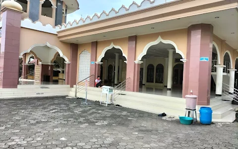 Jami' Asy-syafi'i Mosque of Pringlangu image