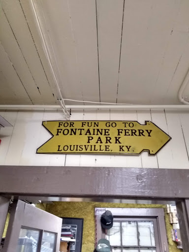 Grocery Store «Goshen General Store», reviews and photos, 11940 W U.S. Hwy 42, Goshen, KY 40026, USA