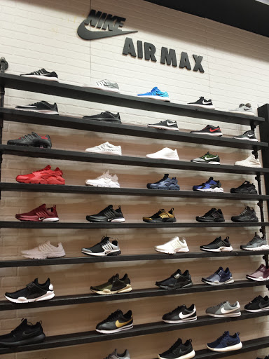 Shoe Store «Shoe Palace», reviews and photos, 865 Market St C35, San Francisco, CA 94103, USA