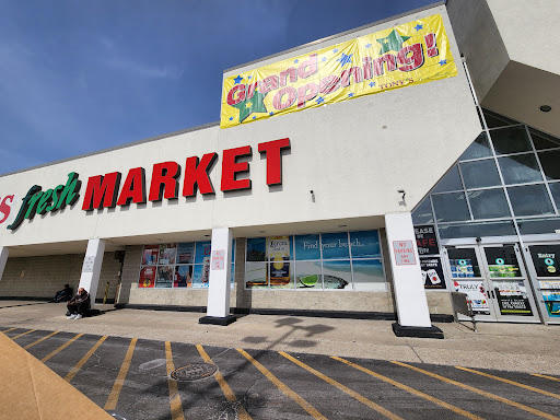Grocery Store «Super Fresh Market», reviews and photos, 1700 N Lewis Ave, Waukegan, IL 60085, USA