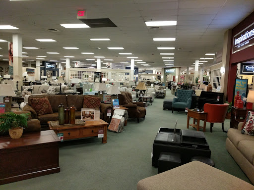 Furniture Store «Raymour & Flanigan Furniture and Mattress Store», reviews and photos, 2110 S Christopher Columbus Blvd, Philadelphia, PA 19148, USA