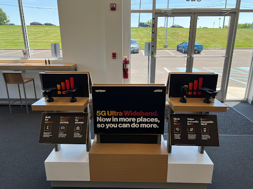 Cell Phone Store «GoWireless Verizon Authorized Retailer», reviews and photos, 520 Oxford Valley Rd, Langhorne, PA 19047, USA