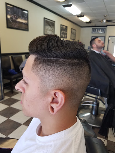 Barber Shop «VIP Barber Shop», reviews and photos, 2824 E Indian School Rd #13, Phoenix, AZ 85016, USA