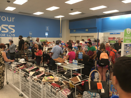 Clothing Store «Ross Dress for Less», reviews and photos, 1141 5th St, Miami Beach, FL 33139, USA