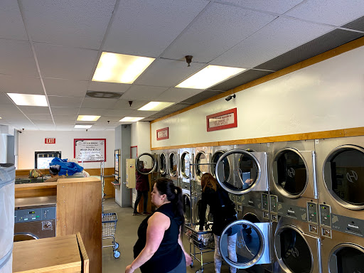 Laundromat «18 Minute Wash», reviews and photos, 730 S Pacific Coast Hwy # 103, Redondo Beach, CA 90277, USA