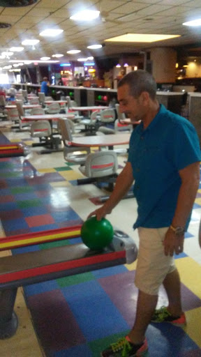 Bowling Alley «Strike & Spare Family Fun Center», reviews and photos, 6220 Shepherdsville Rd, Louisville, KY 40228, USA