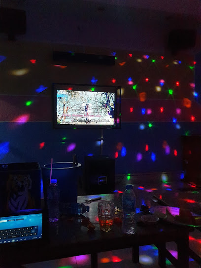 Hình Ảnh Karaoke Mỹ Uyên