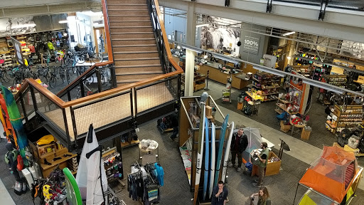 Camping Store «REI», reviews and photos, 15200 Potomac Town Pl #140, Woodbridge, VA 22191, USA