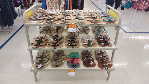 Discount Store «Roses Express», reviews and photos, 6601 Harvard Ave, Cleveland, OH 44105, USA