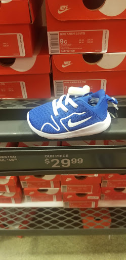 Clothing Store «Nike Factory Store», reviews and photos, 1475 N Burkhart Rd Suite C-200, Howell, MI 48855, USA