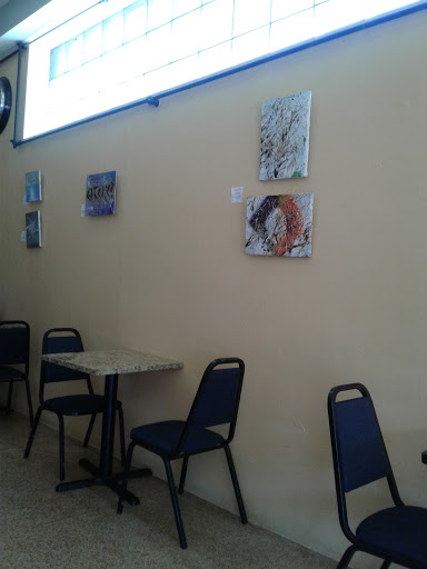 American Restaurant «The House Café», reviews and photos, 263 E Lincoln Hwy, DeKalb, IL 60115, USA