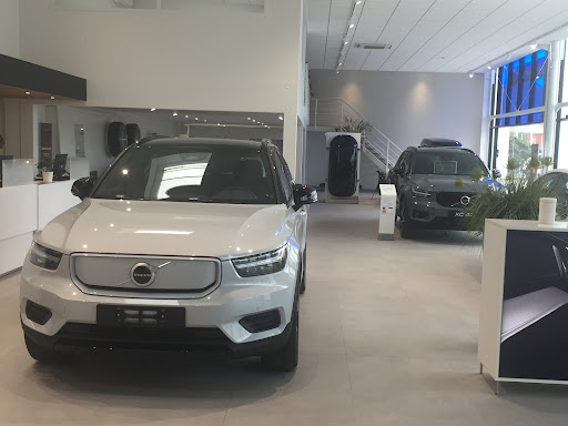 Photo 1 - Volvo Niort Cachet Giraud