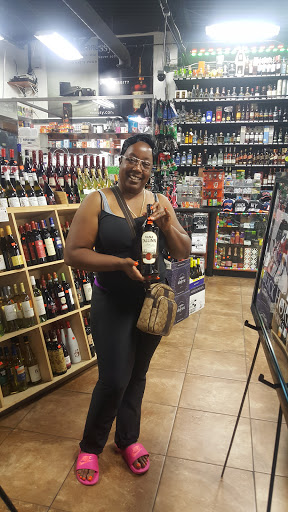 Liquor Store «Romulus Palace Liquor Store», reviews and photos, 31370 Ecorse Rd, Romulus, MI 48174, USA