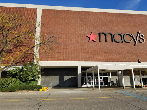 Shopping Mall «Oakland Mall», reviews and photos, 412 W 14 Mile Rd, Troy, MI 48083, USA