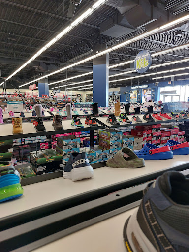 SKECHERS Warehouse Outlet