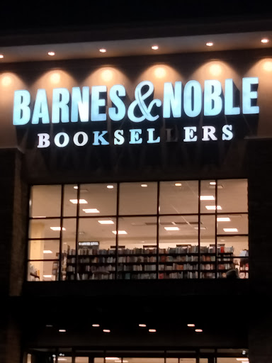 Book Store «Barnes & Noble Booksellers Clackamas Town Ctr Mall», reviews and photos, 12000 SE 82nd Ave, Portland, OR 97086, USA
