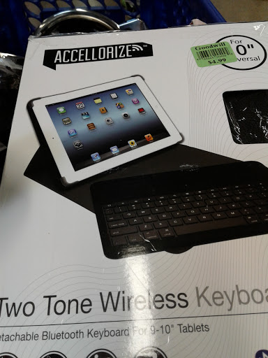 Thrift Store «Goodwill Store & Donation Center», reviews and photos, 7400 W 159th St, Orland Park, IL 60462, USA