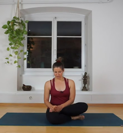 Lisa Monn - Physio und Yoga