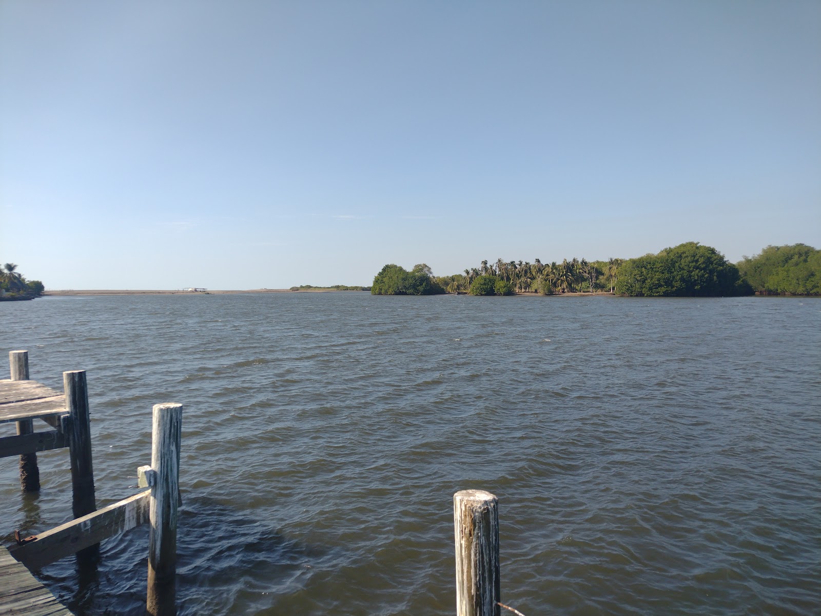 Foto von San Jose el Huayate beach und die siedlung