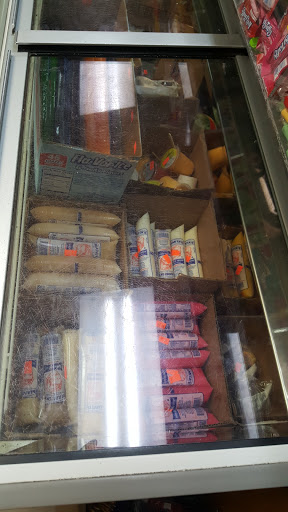 Convenience Store «Jascarli Mini Market», reviews and photos, 284 Colonial Ave, Waterbury, CT 06704, USA