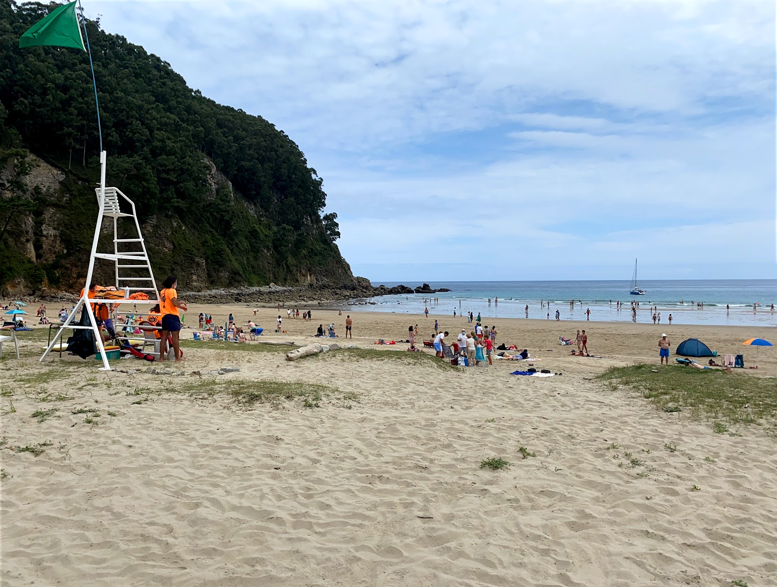 Foto de Playa de San Pedro - lugar popular entre os apreciadores de relaxamento