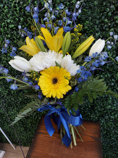 Florist «Annie Occasion for Any Occasion», reviews and photos, 148 S Bloomingdale Rd #110, Bloomingdale, IL 60108, USA