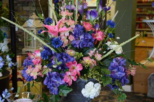 Florist «Bowden Flowers & Gifts», reviews and photos, 313 S 00 EW, Kokomo, IN 46902, USA