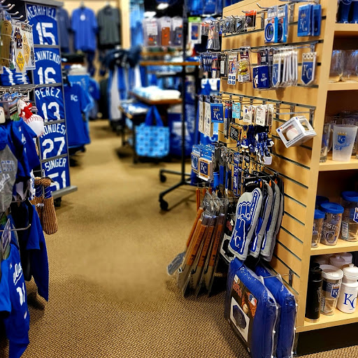 Sportswear Store «Rally House Boardwalk», reviews and photos, 8650 N Boardwalk Ave, Kansas City, MO 64154, USA