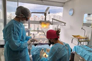 Crol Odontologia by Dra. Rosemary Carneiro | Ortodontia I Implante Dentário I Estética image