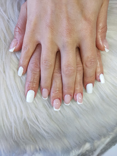 25ης Μαρτίου 70, Πειραιάς 185 43