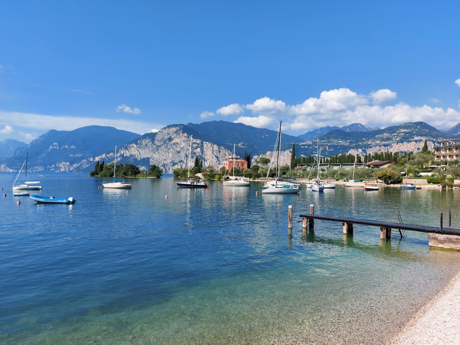 Zdjęcie Spiaggia val di sogno z przestronna zatoka