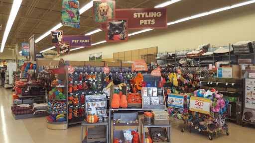 Pet Supply Store «Petco Animal Supplies», reviews and photos, 17200 Southcenter Pkwy #100, Tukwila, WA 98188, USA