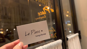 Photo n°75 de La place Longchamp à Paris ()