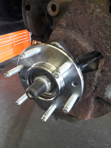 Auto Repair Shop «Car-X Tire & Auto», reviews and photos, 4851 Wunnenberg Way, West Chester Township, OH 45069, USA