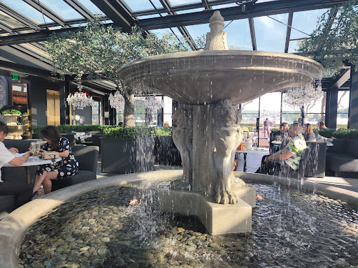 Shopping Mall «The Village at Corte Madera», reviews and photos, 1618 Redwood Hwy, Corte Madera, CA 94925, USA