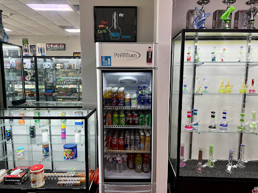 Tobacco Shop «Green Light Smoke Shop», reviews and photos, 466 Rayford Rd #104, Spring, TX 77386, USA