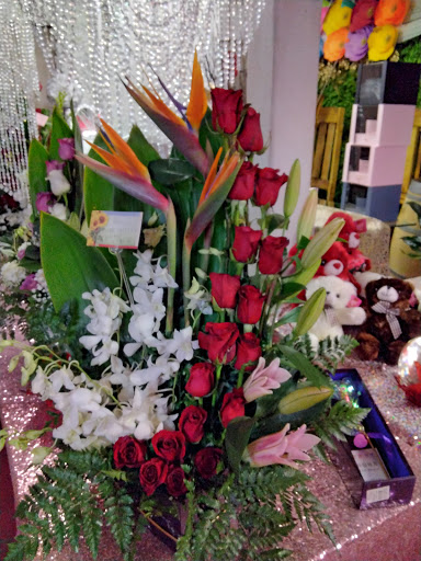 Florist «Floreria La Orquidea», reviews and photos, 510 S 1st St, Yakima, WA 98901, USA